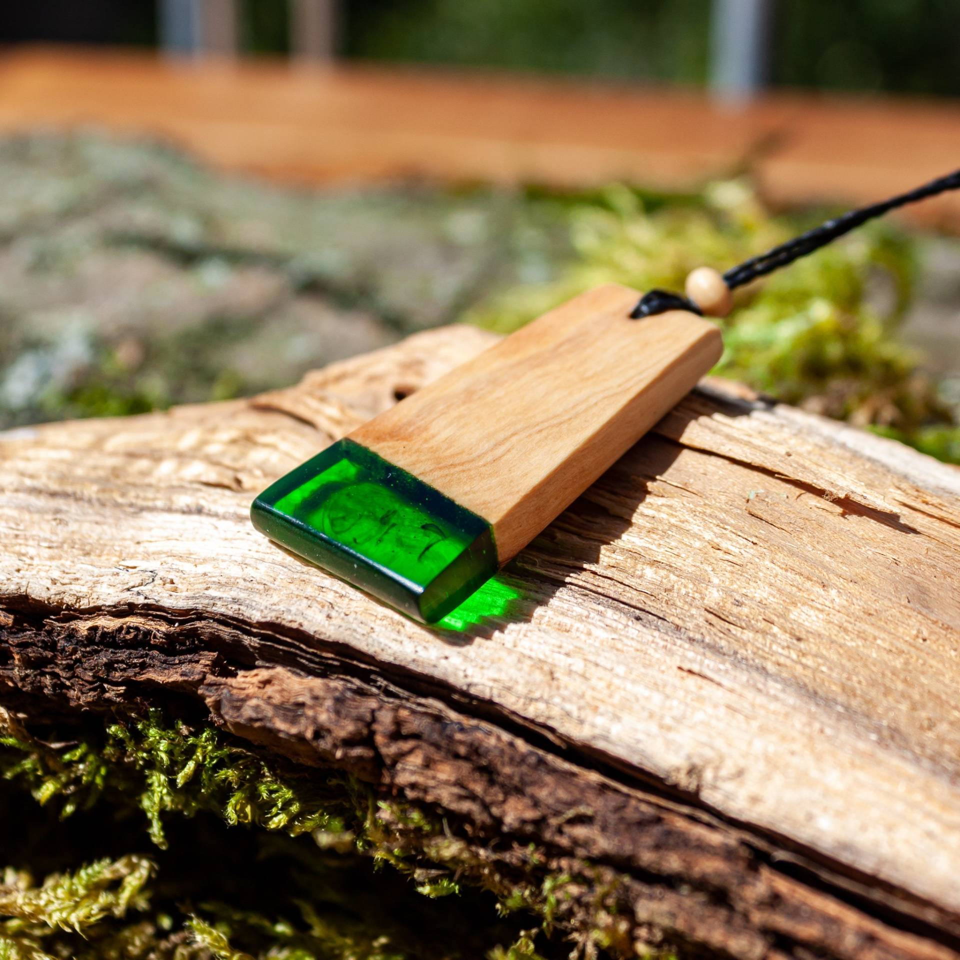Holz Harz Halskette Resin Holzschmuck Olivenholz Holz Harz Halskette Resin Holzschmuck Olivenholz von einholzundeineseele