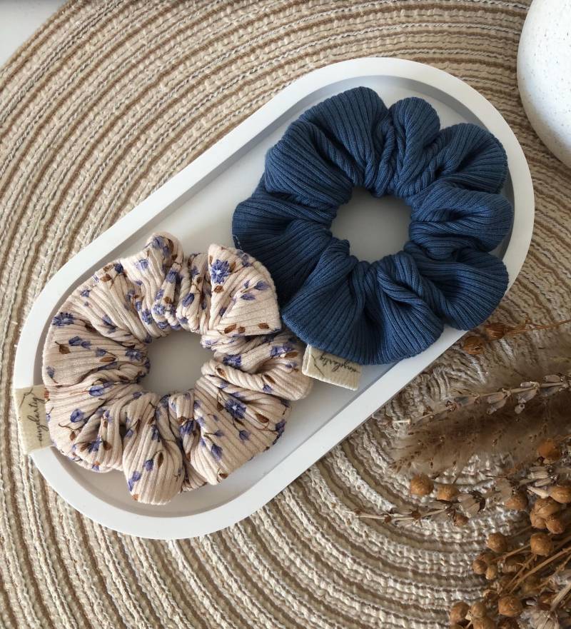 Scrunchie/Ripjersey Blau Blumen Stoffhaargummi von einzelartig