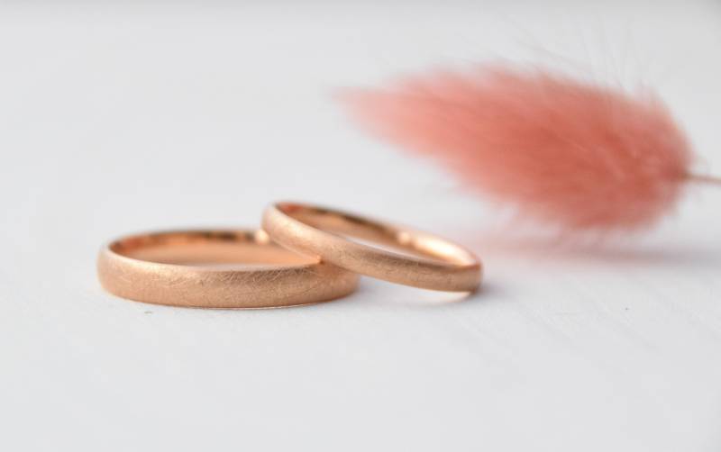 Schmale Eheringe Aus Rotgold, Trauringe Recyceltem Gold, Ring Set Pure_Love von einzigartigerSchmuck