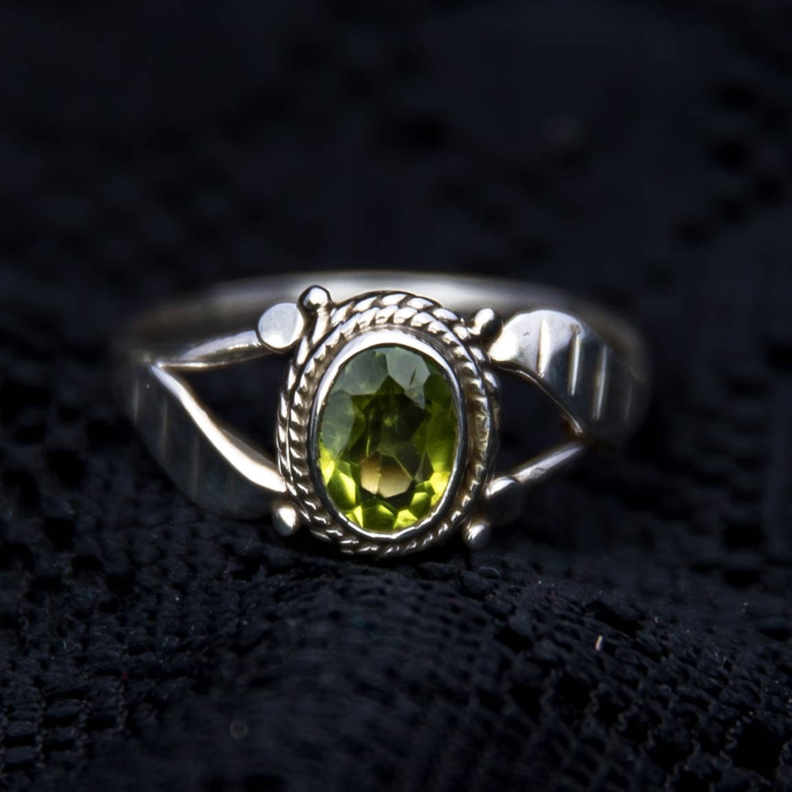 925 Sterling Silber Peridot Ring Boho Blatt Design von ekekocrafts