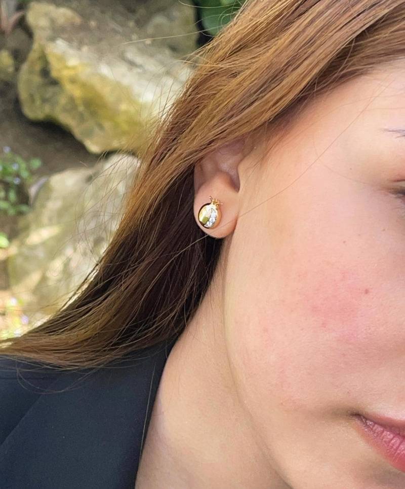 Gold Granatapfel Ohrstecker Zirkon Akzent, Hypoallergen von ekistralar