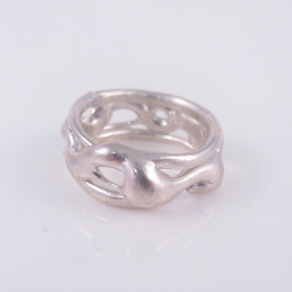 Abstrakter Rankenring Aus Sterlingsilber, Größe 5 Abstrakter Rankenring Aus Sterlingsilber, Größe 5 von eklinedesigns