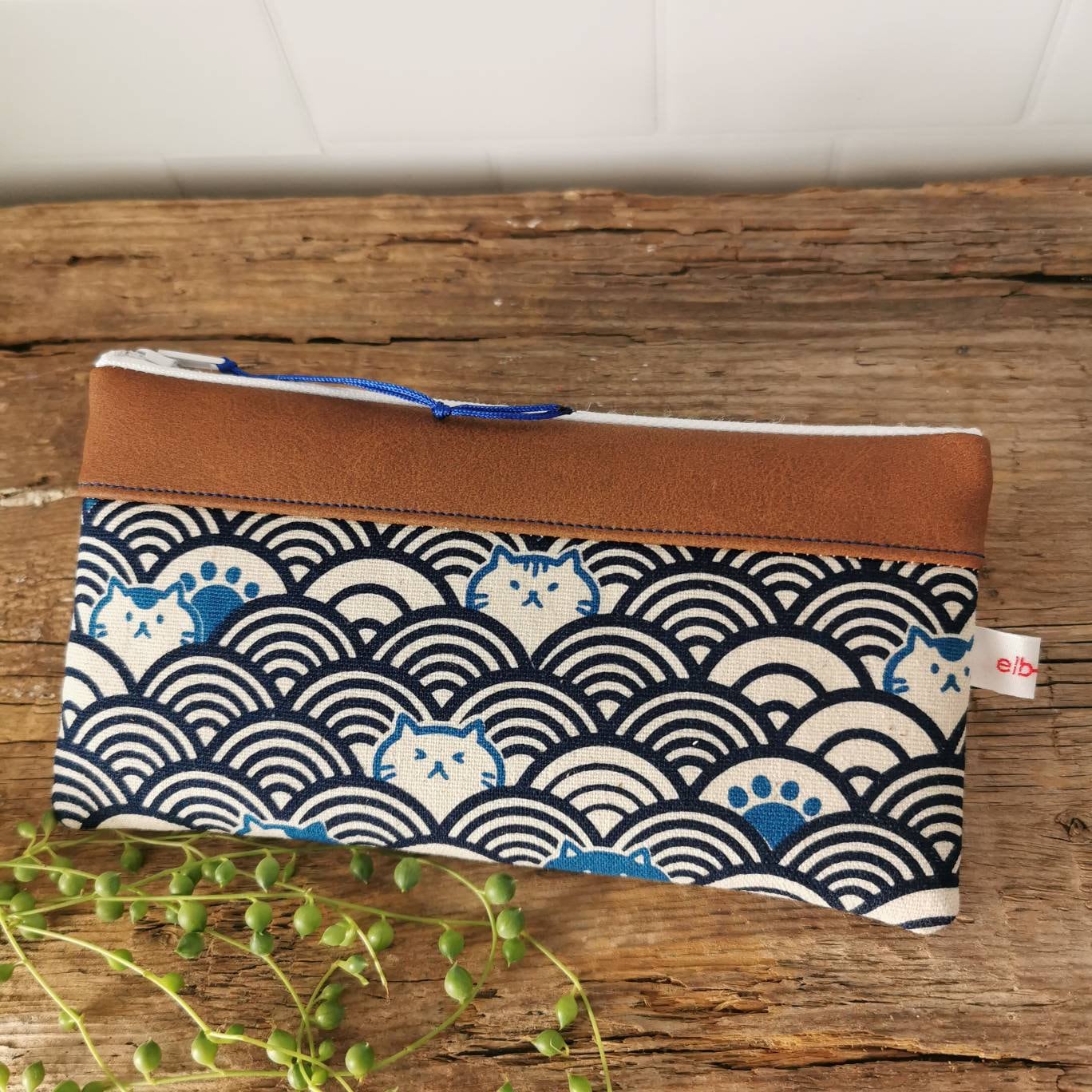 Mini-Schminktäschchen Etui Mäppchen Katzen Japan Welle Elb-Boje von elbboje