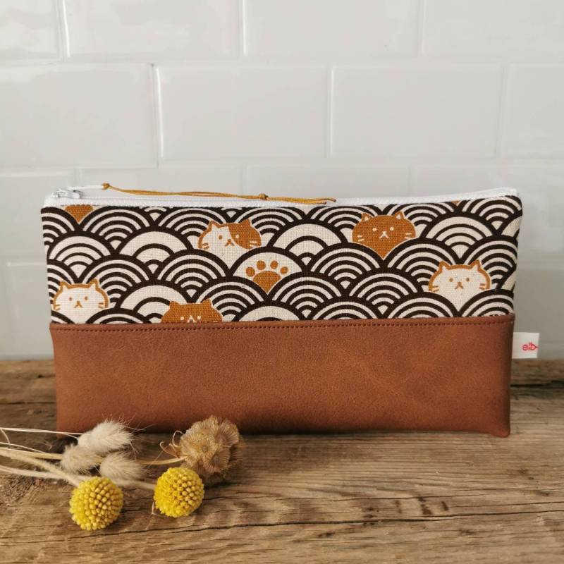 Schminktäschchen Federmäppchen Etui Portemonnaie Katze Braun/Curry Elb-Boje von elbboje