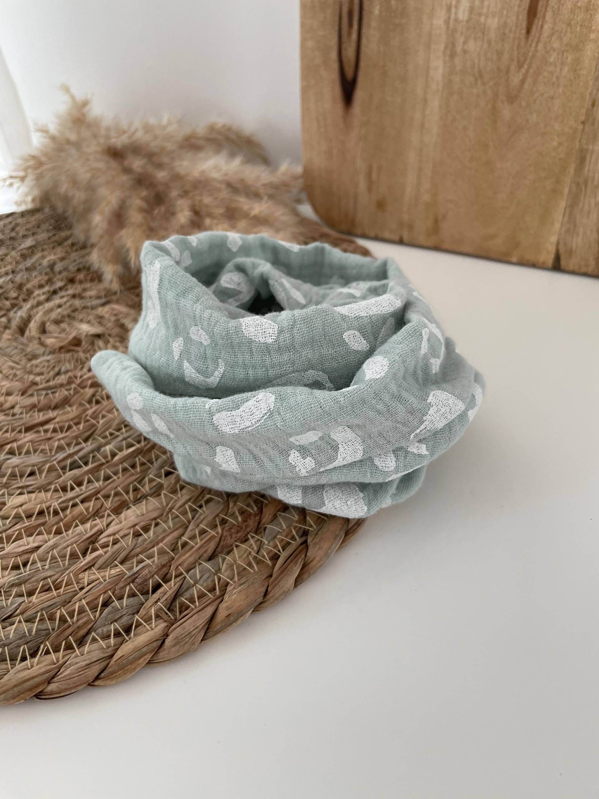 Drahthaarband Scrunchie Haargummi Haarband Musselin Mint Leo Drahthaarband Scrunchie Haargummi Haarband Musselin Mint Leo von elbtueddel