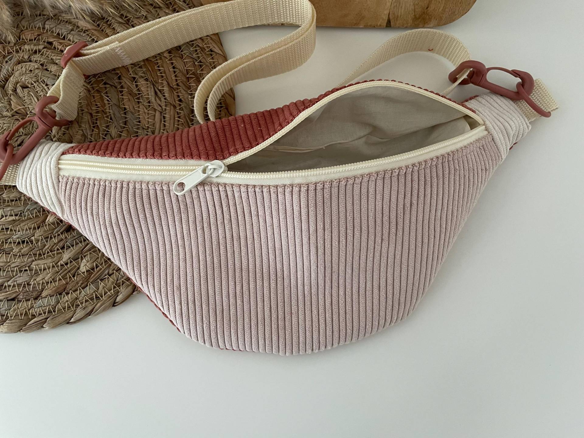 Gr M Bauchtasche Hipbag Crossbag Gürteltasche Cord Colormix Rosa Altrosa Beige von elbtueddel