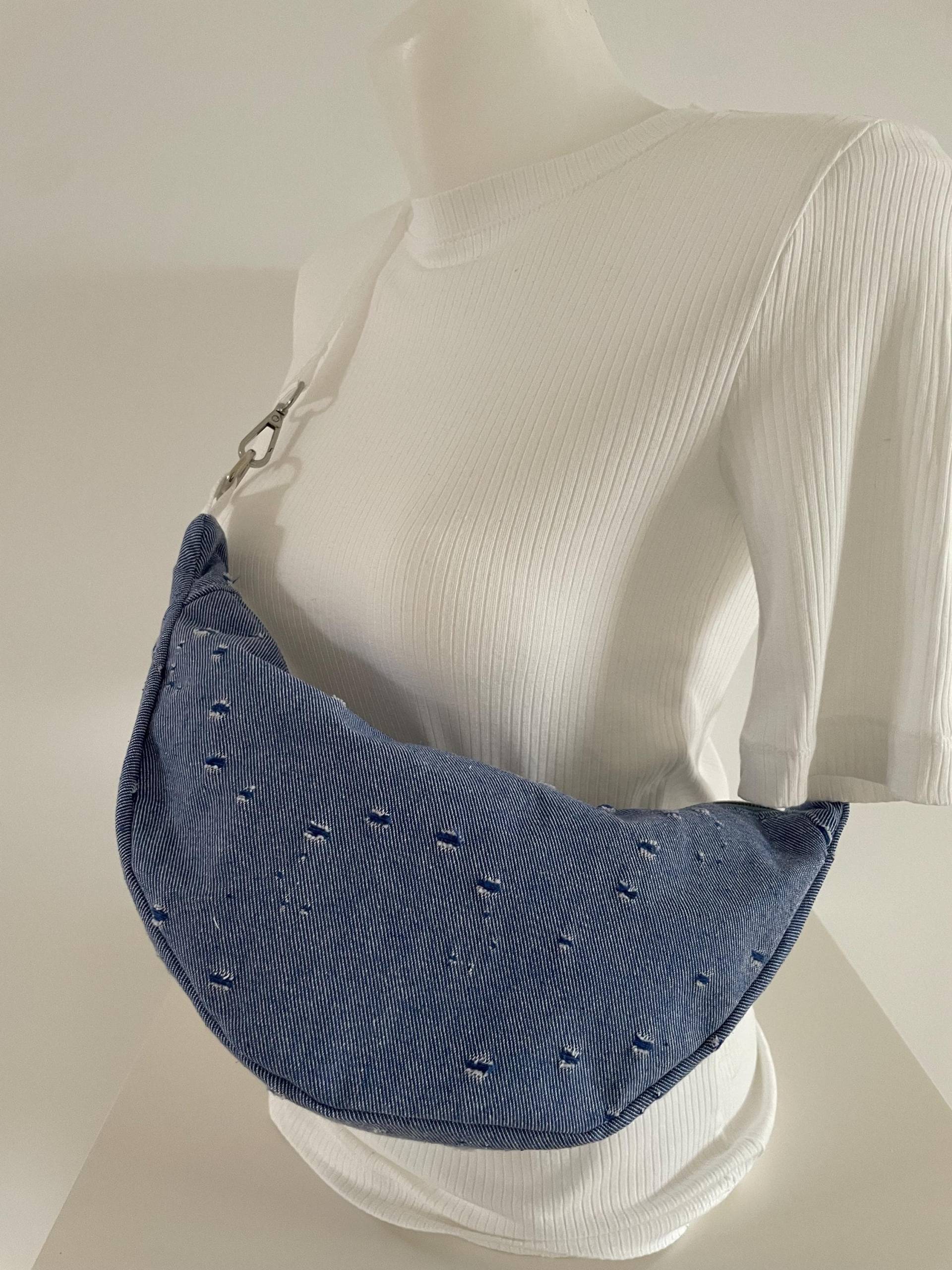 Moonbag Halbmond Tasche Hipbag Crossbag Jeans Used Uni Beige Silber von elbtueddel