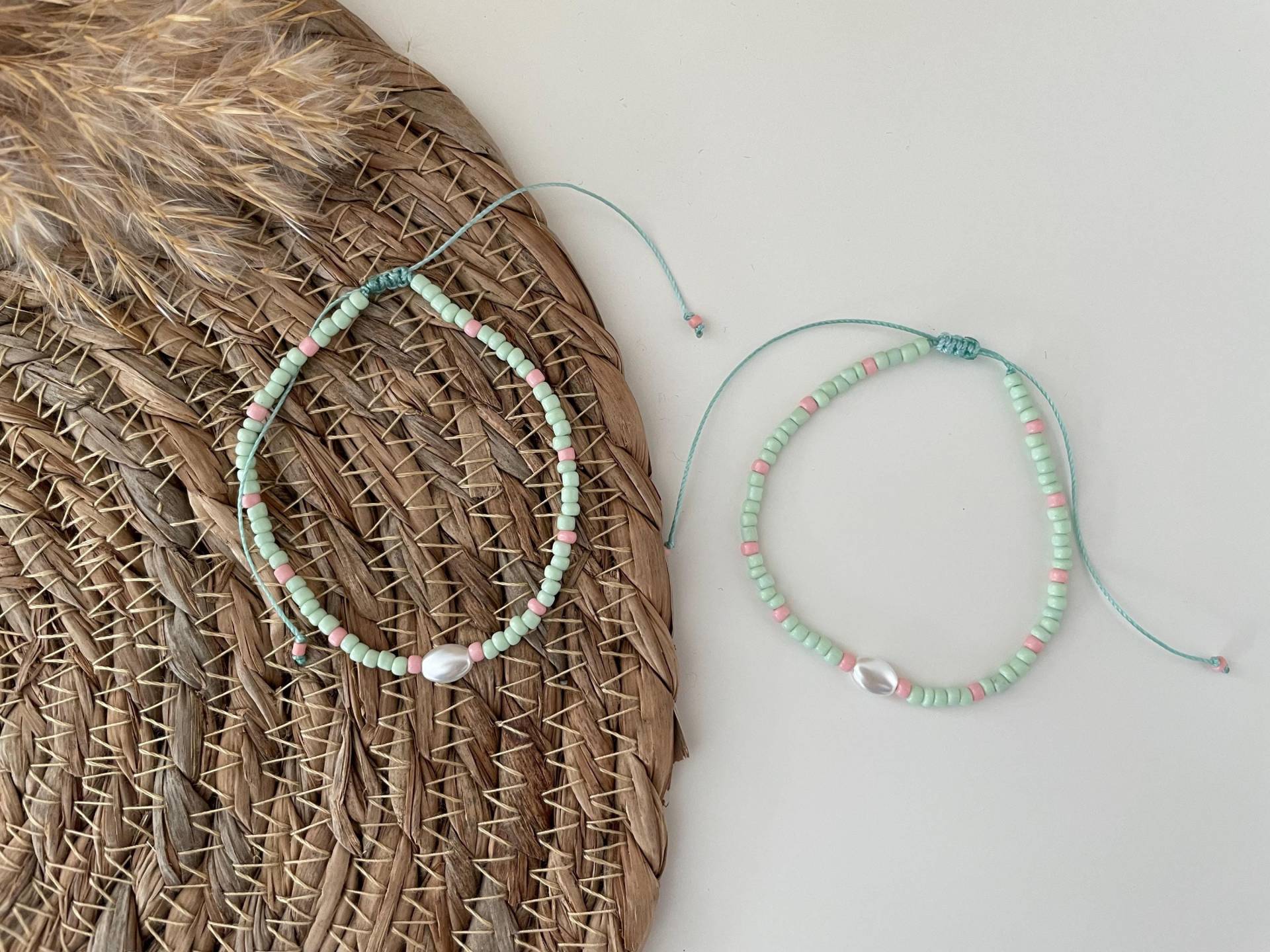 Perlenarmband Armband Schmuck Mint/Rosa Makrameearmband Perlenarmband Armband Schmuck Mint/Rosa Makrameearmband von elbtueddel
