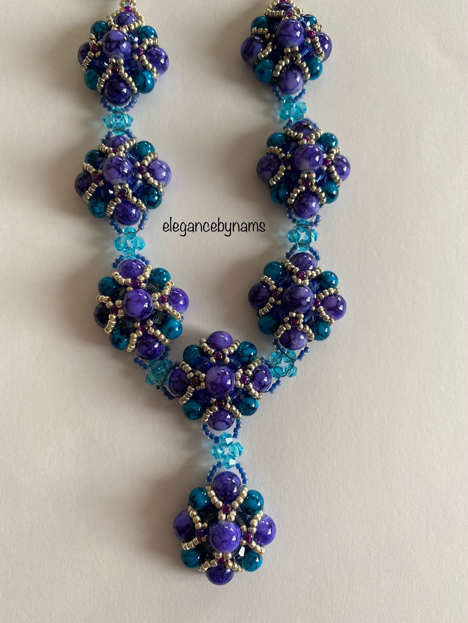 Handgemachte Lila Perlenkette Eleganter Geflochtener Schmuck von elegancebynams