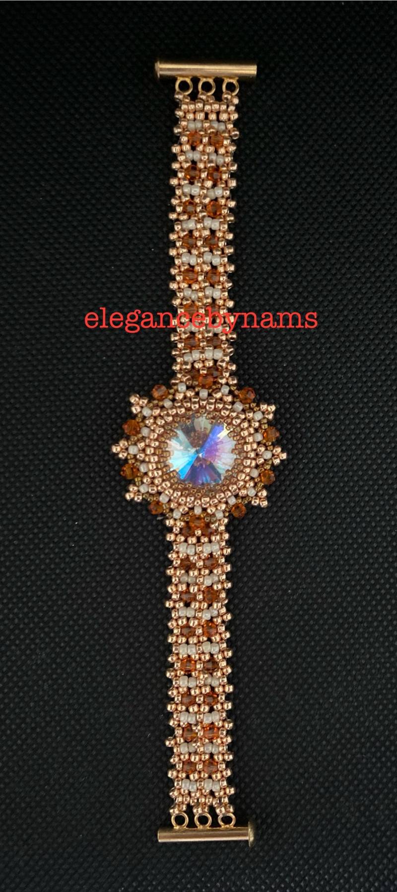 Handgemachtes Perlenarmband Gold Blume, Orange Akzent, 15, 5 cm von elegancebynams