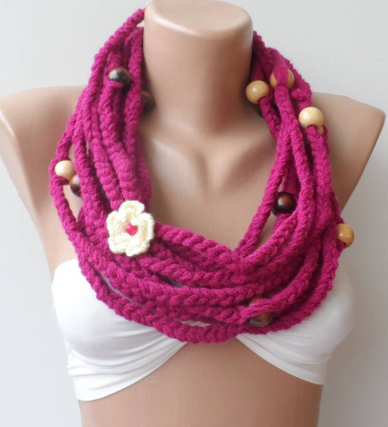 Hot Pink Unendlichkeitskette Häkelschal Loop-Schal Pinker Schal Unendlichkeitsschal Kreisschal Damenschals Boho-Schal von elegancescarf
