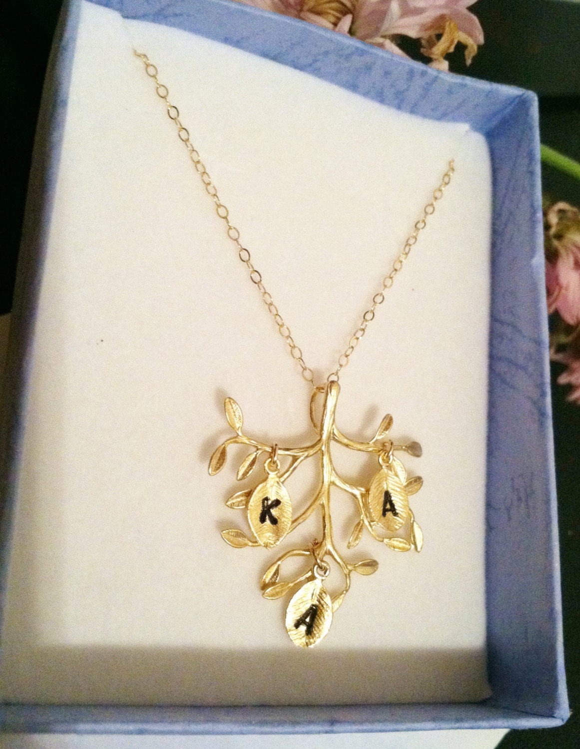 Ausverkauf... Muttertagsgeschenk, Baum Des Lebens Halskette, Gold Charme Personalisierte Erste Halskette Mama Ausverkauf... Muttertagsgeschenk, Baum Des Lebens Halskette, Gold Charme Personalisierte Erste Halskette Mama von elegantjewelry12