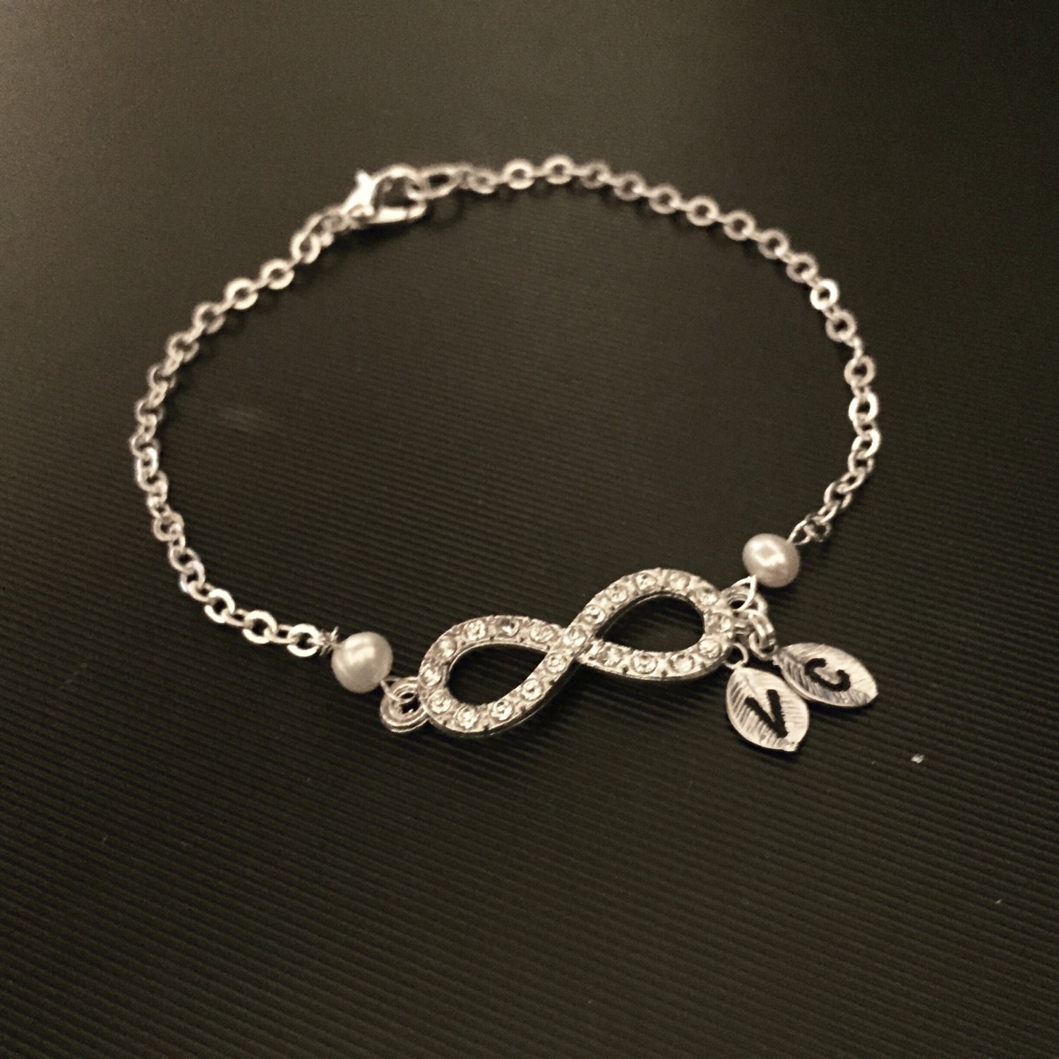 Infinity-Armband, Silber Unendlichkeit Armband, Charm Freundschaft Geschenk, Beste Freundin Strass Perle Infinity-Armband, Silber Unendlichkeit Armband, Charm Freundschaft Geschenk, Beste Freundin Strass Perle von elegantjewelry12