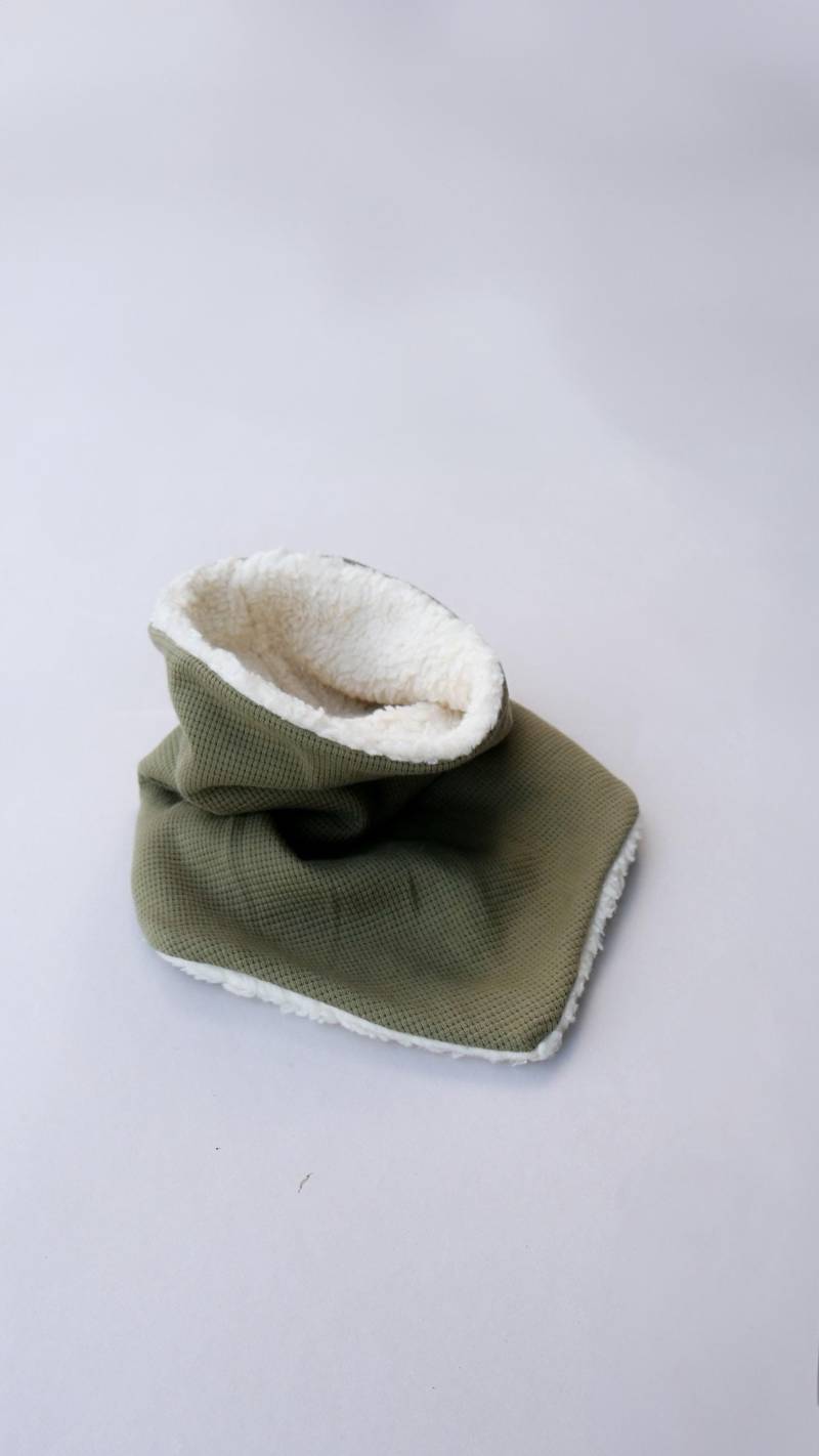 Dreiecks Loopschal Aus Waffle Gefüttert Mit Teddyplüsch Für Babys & Kinder von eleokidswear