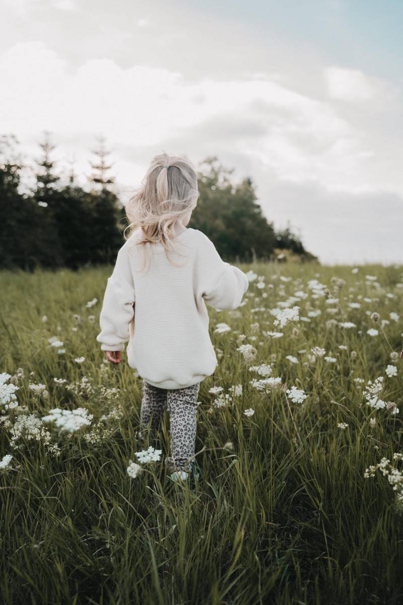 Oversized Pullover Aus Wellenstrick Für Babys Und Kinder in Den Gr. 56 Bis 164 von eleokidswear
