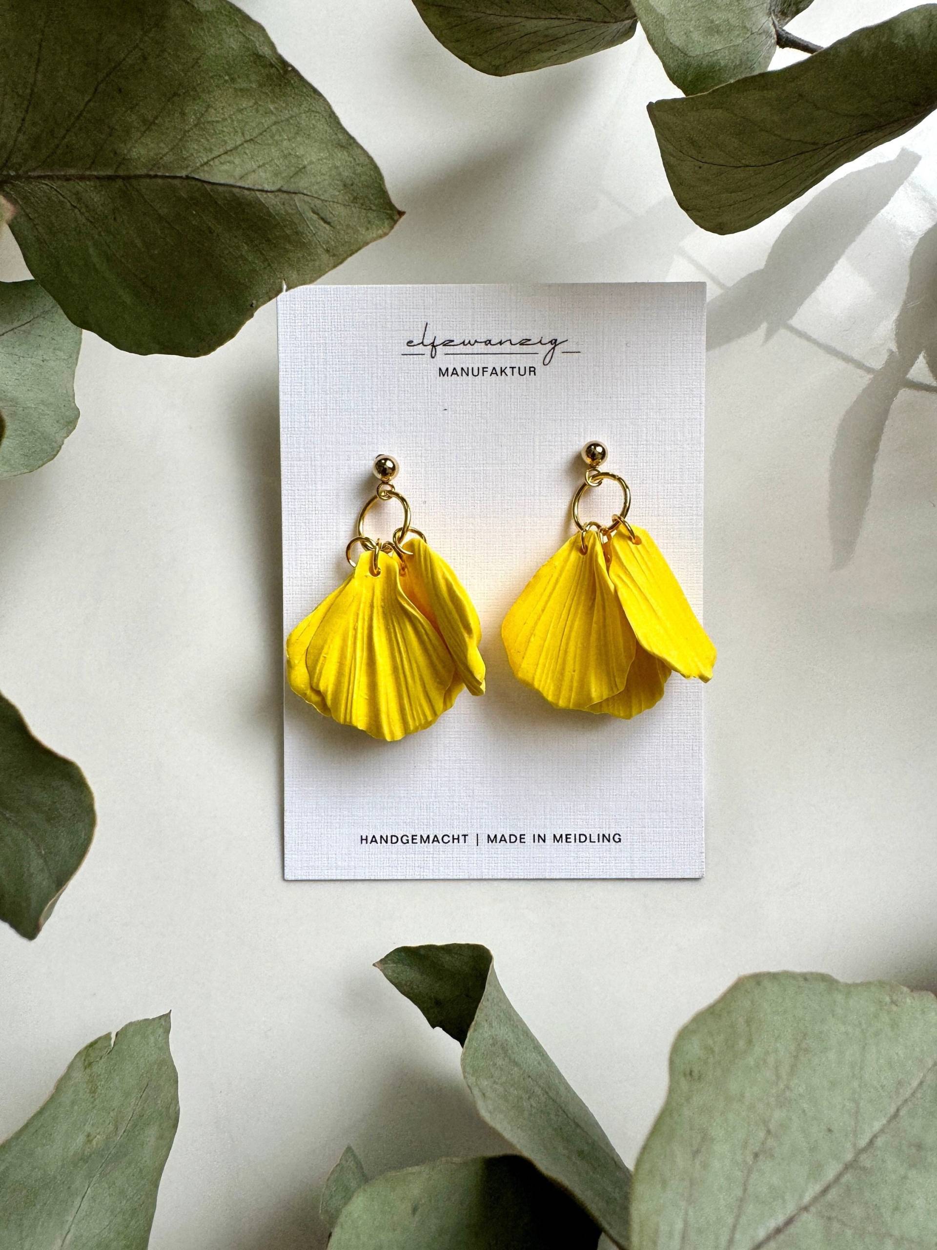 Blütenblätter Gelb - Handgemachte Ohrringe von elfzwanzigManufaktur
