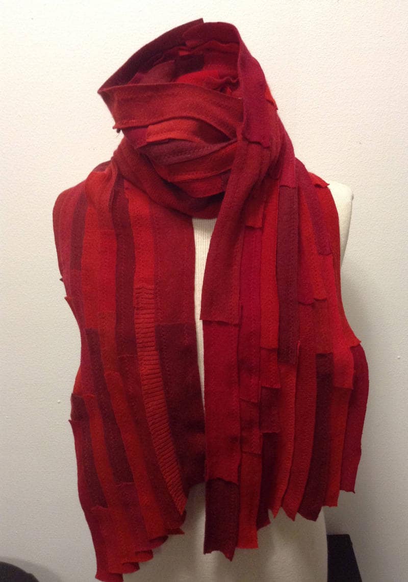 Kaschmirschal, Unisex, Recyclingmaterial, Upcycled, Leuchtende Rottöne, Versandkostenfrei in Den Usa Kaschmirschal, Unisex, Recyclingmaterial, Upcycled, Leuchtende Rottöne, Versandkostenfrei in Den Usa von elinadavenport