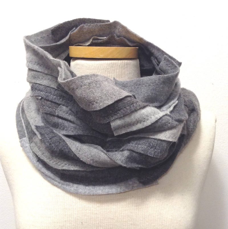 Loop-Schal Aus Reinem Kaschmir, Halswärmer, Recycelt, Grau Unisex. Kostenloser Versand in Den Usa Loop-Schal Aus Reinem Kaschmir, Halswärmer, Recycelt, Grau Unisex. Kostenloser Versand in Den Usa von elinadavenport