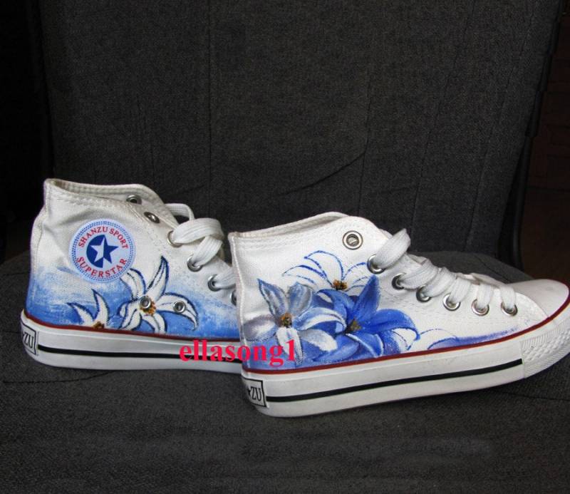 Handgemalte Blaue Blumen-Schuhe, Gezeichnete Hohe Spitzen-Schnürer Sneaker.benutzerdefinierte Gekritzel-Schuhe von ellasong1