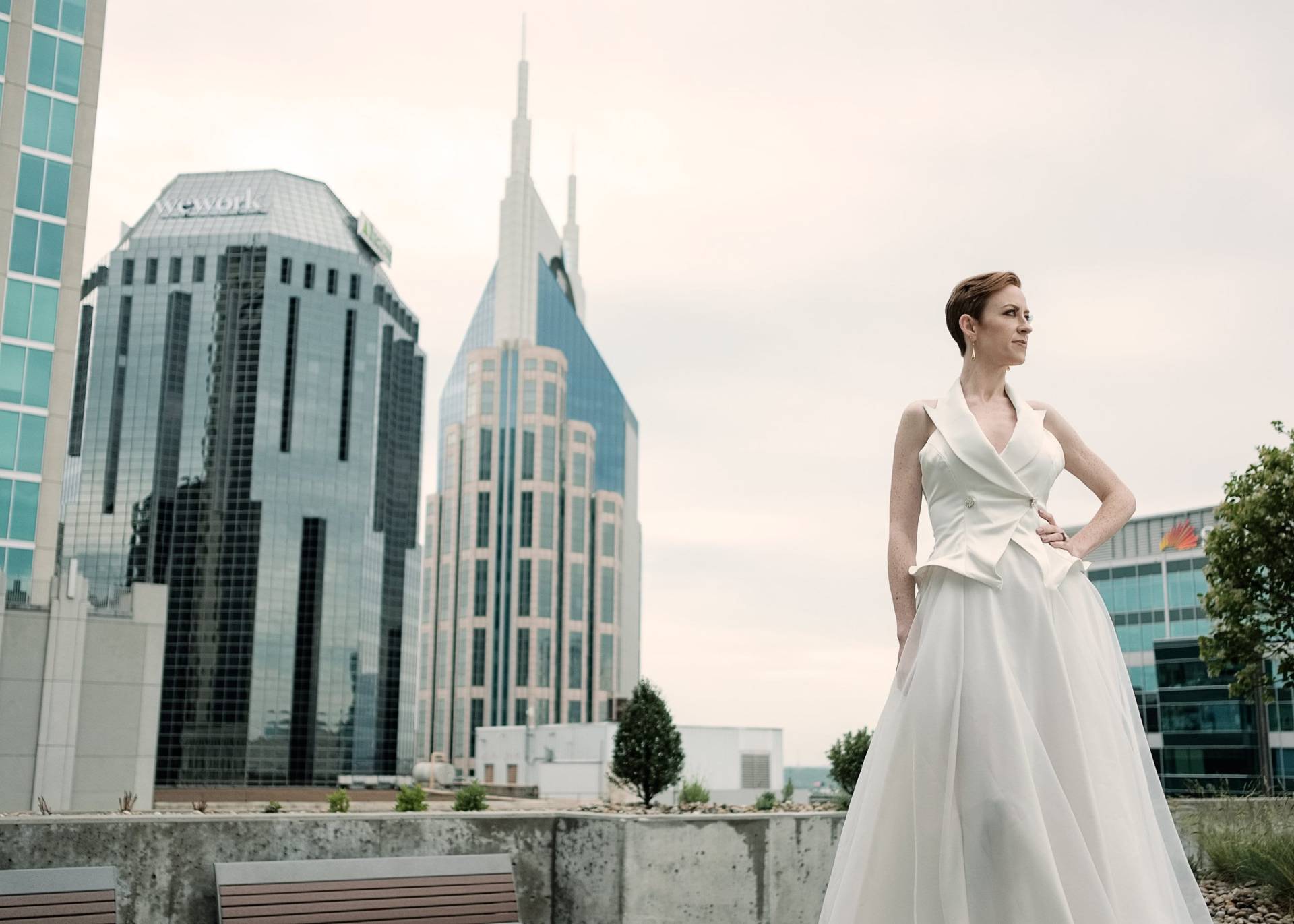 Nicht Traditionelle Braut Seperate. Maßgeschneiderter Peplum Halter Blazer Mit A-Linie Orgaza Rock Nicht Traditionelle Braut Seperate. Maßgeschneiderter Peplum Halter Blazer Mit A-Linie Orgaza Rock von elleNelleBridal