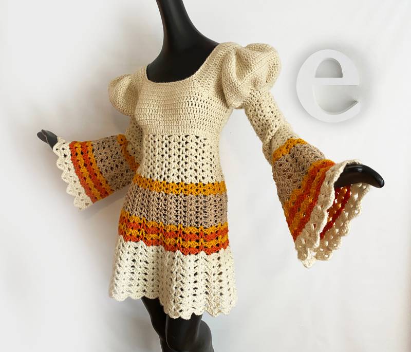 Mod Gehäkeltes Boho Hippie Kleid | Vintage 1970Er Jahre Festival Poet Bell Sleeves À La „stevie Nicks" Handgefertigtes Ooak Größe S von elliemayhems