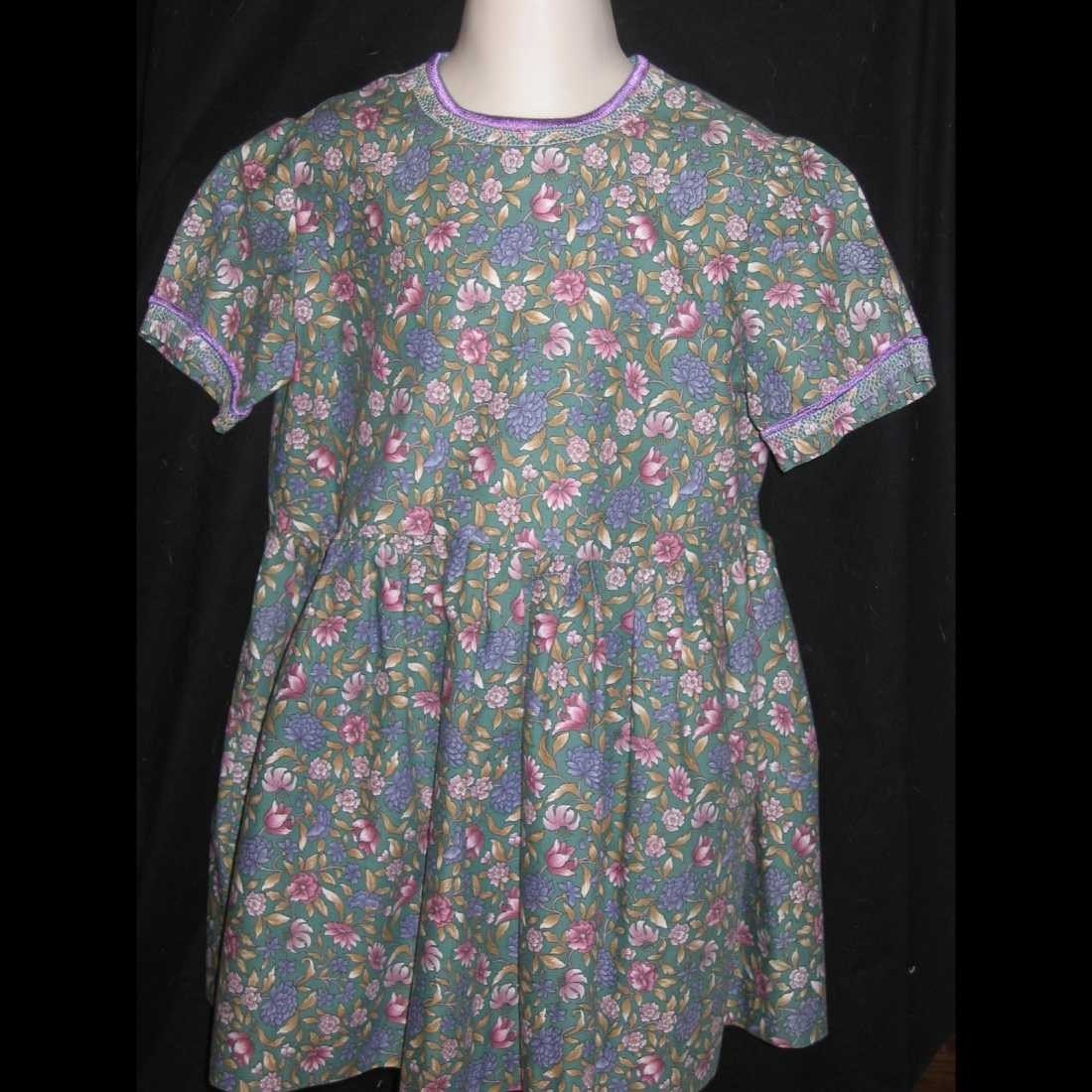 Grün Geblümten Kleid Grün Geblümten Kleid von elsakarr