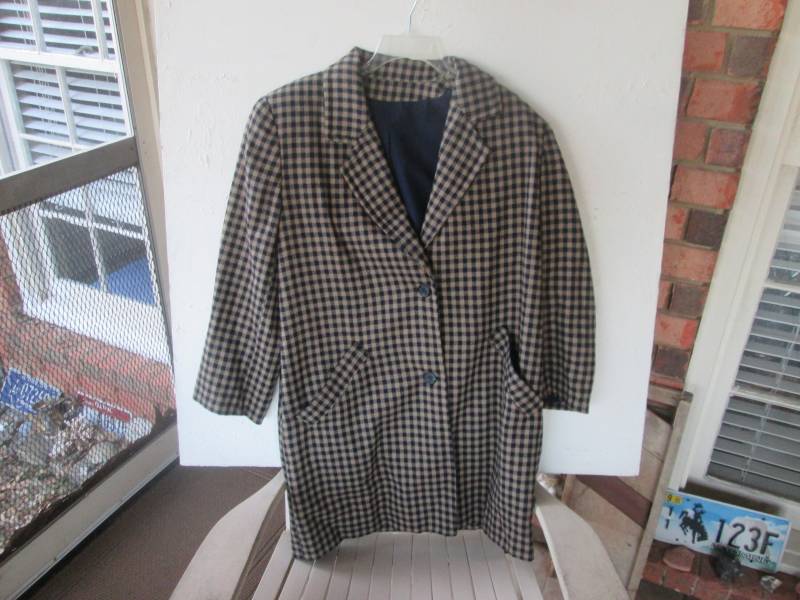 Vintage 1980Er Selbstgemachte Navy Und Tan Check Houndstooth Overcoat Große Mutter Made Teen Tochter Baggy Jacke Schulterpolster Taschen Knöpfe von elvenspacehelmet