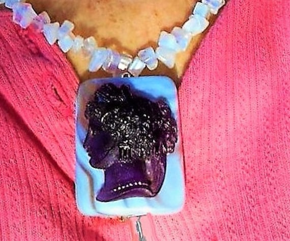 Sale Große 1910 Amethyst Kamee, Banded Achat Anhänger, Deiner Wahl Silber Ton Halskette Oder Sea Opal Chip One Of A Kind Zusätzlich von emenow