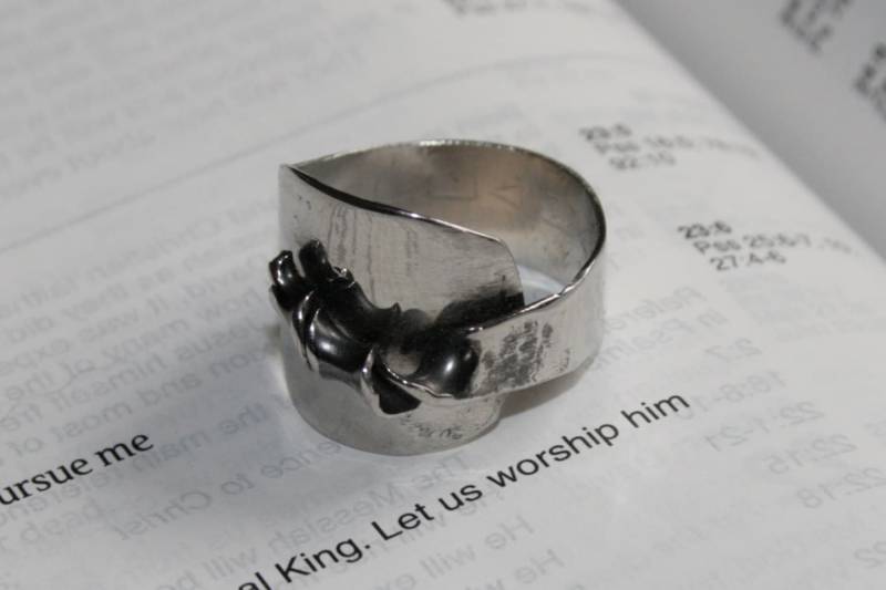 Fingerpanzer Ring Aus Altem Löffel Twist Uk T Us 10 von emeraldbluerose