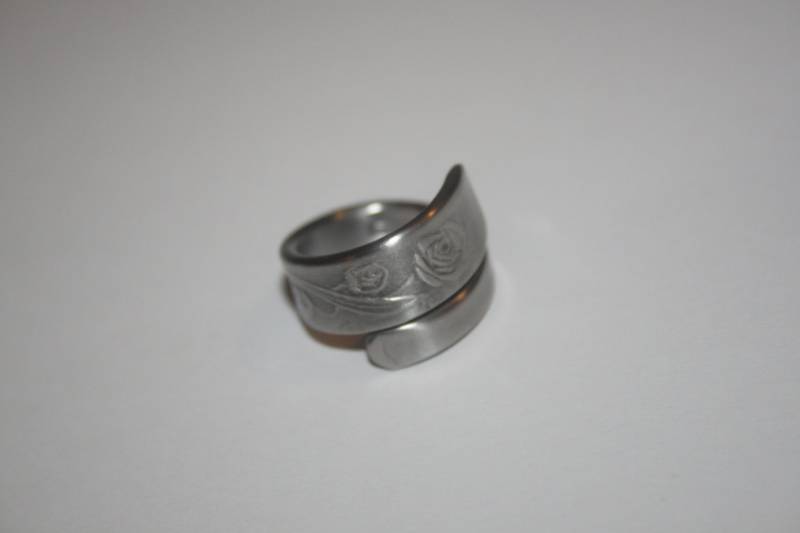 Fingerpanzerring Aus Altem Löffel Sandgestrahlt Uk O Us 7 Fingerpanzerring Aus Altem Löffel Sandgestrahlt Uk O Us 7 von emeraldbluerose