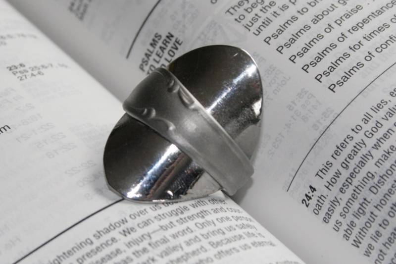 Großer Fingerring Aus Altem Löffel Uk Z1 Us 13 von emeraldbluerose