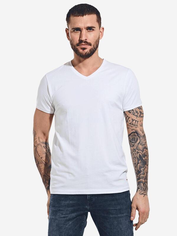 emilio adani Herren Basic-Shirt "My Favorite" weiß slim fit uni V-Neck von emilio adani