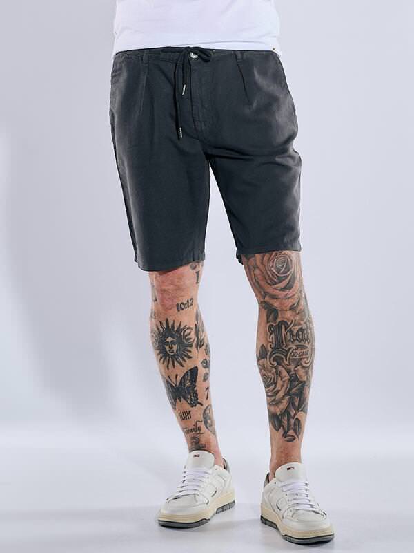 emilio adani Herren Chino-Bermuda mit Tunnelzug Schwarz regular uni von emilio adani