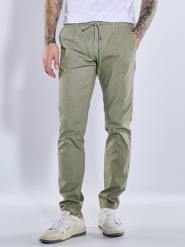 emilio adani Herren Chino regular Grün uni von emilio adani