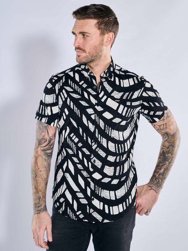 emilio adani Herren Kurzarm-Hemd aus Jersey schwarz slim fit gemustert Button Under von emilio adani