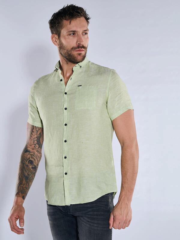 emilio adani Herren Kurzarm-Hemd aus Leinen grün regular uni Button Down emilio adani Herren Kurzarm-Hemd aus Leinen grün regular uni Button Down von emilio adani