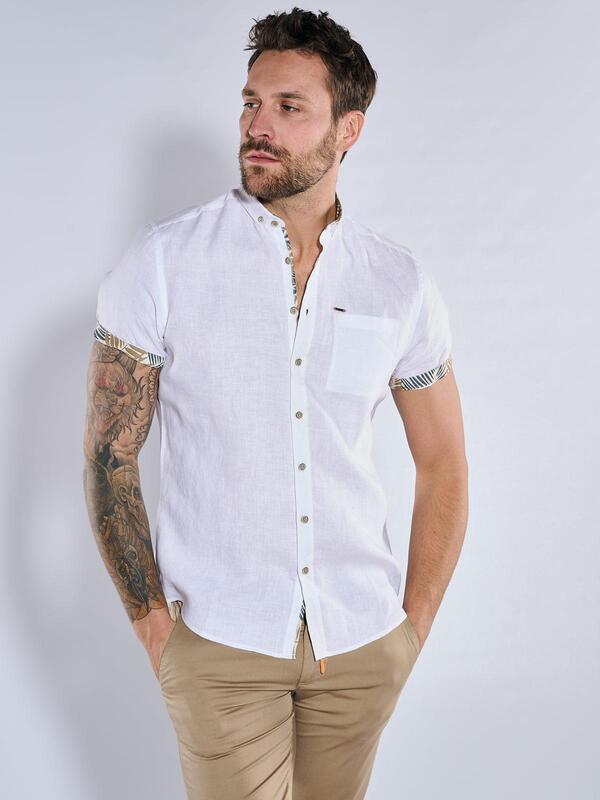 emilio adani Herren Kurzarm-Hemd aus Leinen weiß regular uni Button Down emilio adani Herren Kurzarm-Hemd aus Leinen weiß regular uni Button Down von emilio adani