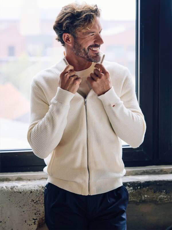 emilio adani Herren Strickjacke Weiß regular uni Stehkragen von emilio adani