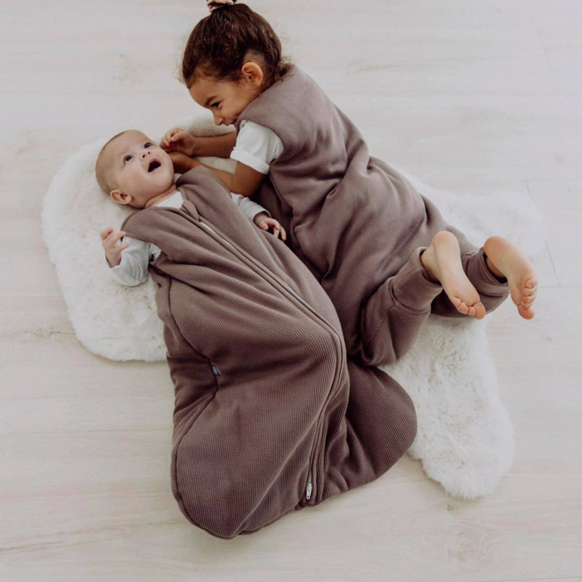 Emma & Noah Winterschlafsack mit abnehmbaren Ärmeln 3.5 TOG von emma & noah