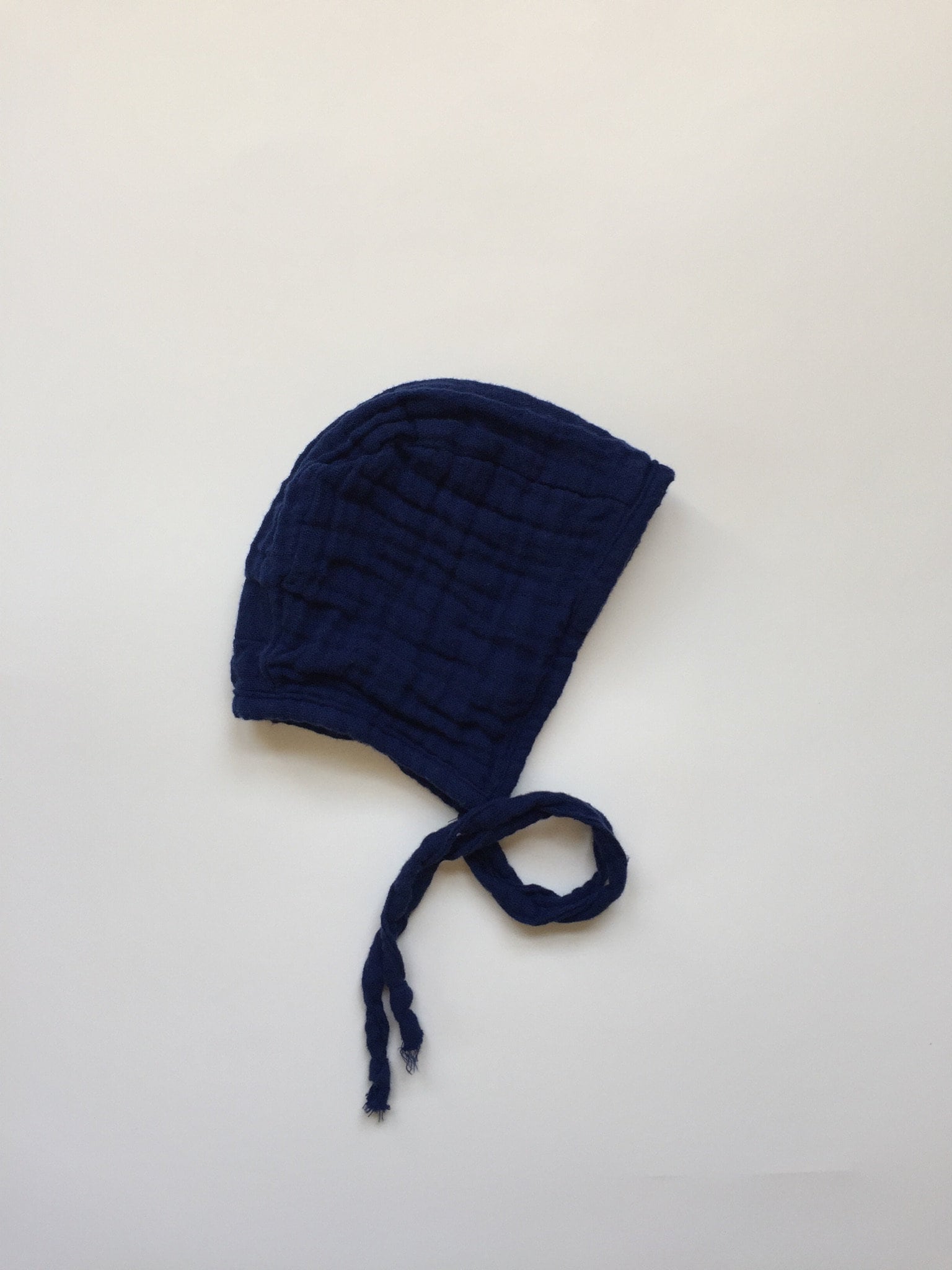 Baby Mütze, Sommermütze, Doppelte Gazemütze Mit Krawatten, Geschenk, Junge Mütze, Leichte Sonnenhut, Marineblauer Hut von emmifaye