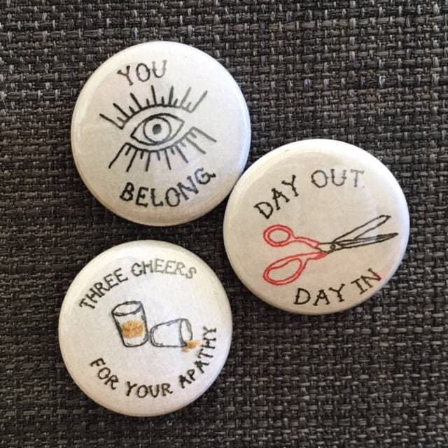 Just The Singles // The Matches Zweireihiges Button-Trio Just The Singles // The Matches Zweireihiges Button-Trio von emobroideryproject
