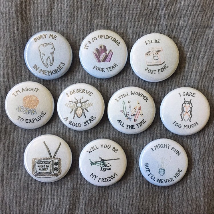Bewegung Stadt Soundtrack Pinback Button Kollektion Bewegung Stadt Soundtrack Pinback Button Kollektion von emobroideryproject