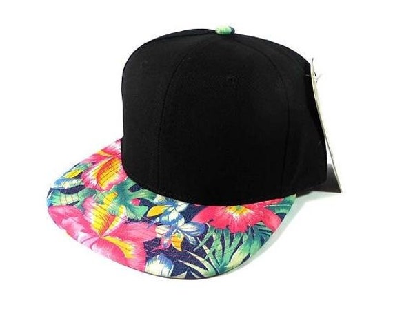 Benutzerdefinierte Stickerei Hawaiian Snapback Blue Floral Krempe Schwarze Mütze Custom Black Cap Mit Multicolor Benutzerdefinierte Stickerei Hawaiian Snapback Blue Floral Krempe Schwarze Mütze Custom Black Cap Mit Multicolor von empowerprinting