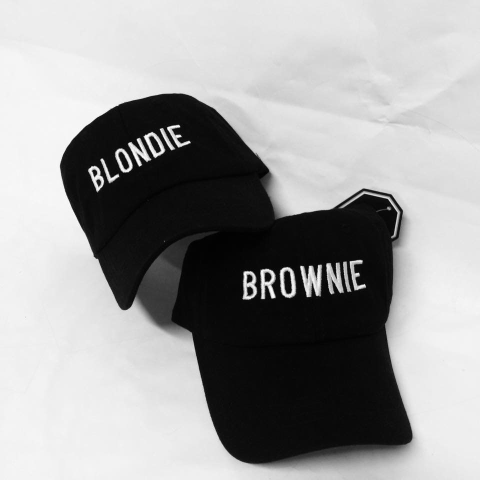 Blondie Und Brownie Papa Hüte Blonde Brünette Freundinnen Waschen Baumwoll-Papa-Hut von empowerprinting