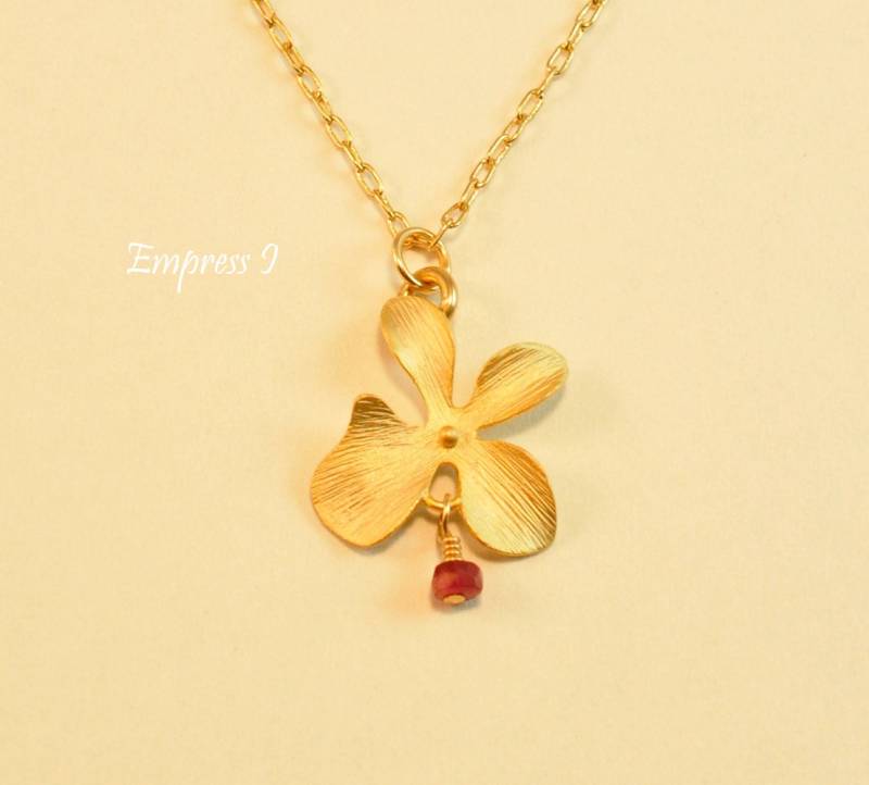 Leaf Gold Hartriegel, Ruby, Halskette, Blatt Rubin Geburtsstein Juli, Schmuck Für Frauen, Geschenkidee, Gold, Charm Petite von empressi