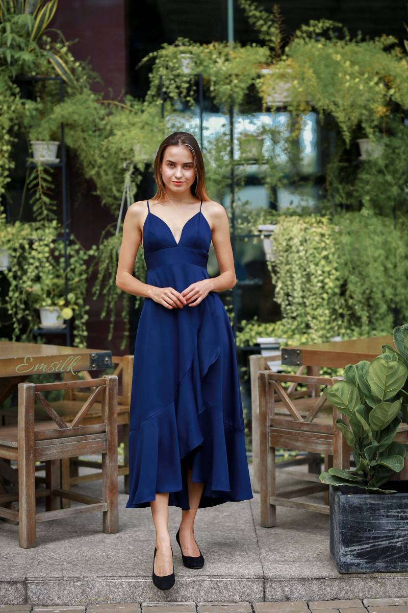 Navy Seide Wickelkleid Tiefem V-Ausschnitt Rüschensaum von emsilkdesign