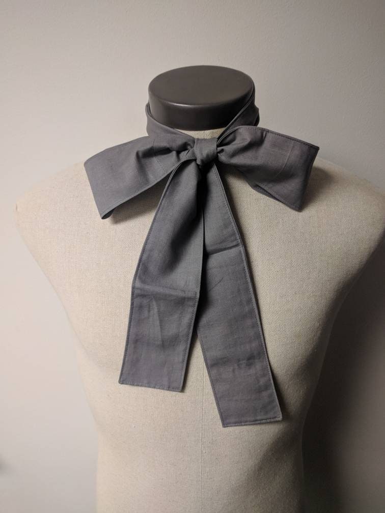 Upcycled Steampunk Kleidung, Mad Hatter Fliege, Graue Baumwoll Fliege, Alice Im Wunderland, Tim Burton von enduredesigns