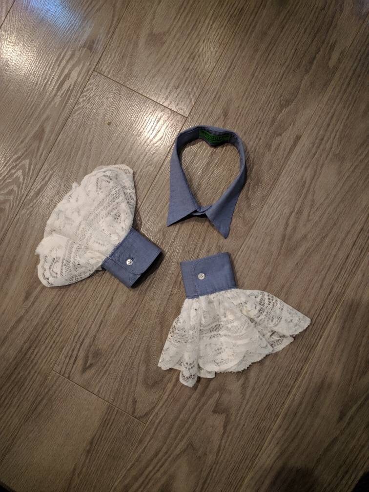 Upcycled Steampunk Kleidung - Shirt Kragen Und Manschetten, Blau Mit Weißer Spitzen Borte, Mad Hatter, Alice Im Wunderland Märchen Kostüm Accessoire von enduredesigns