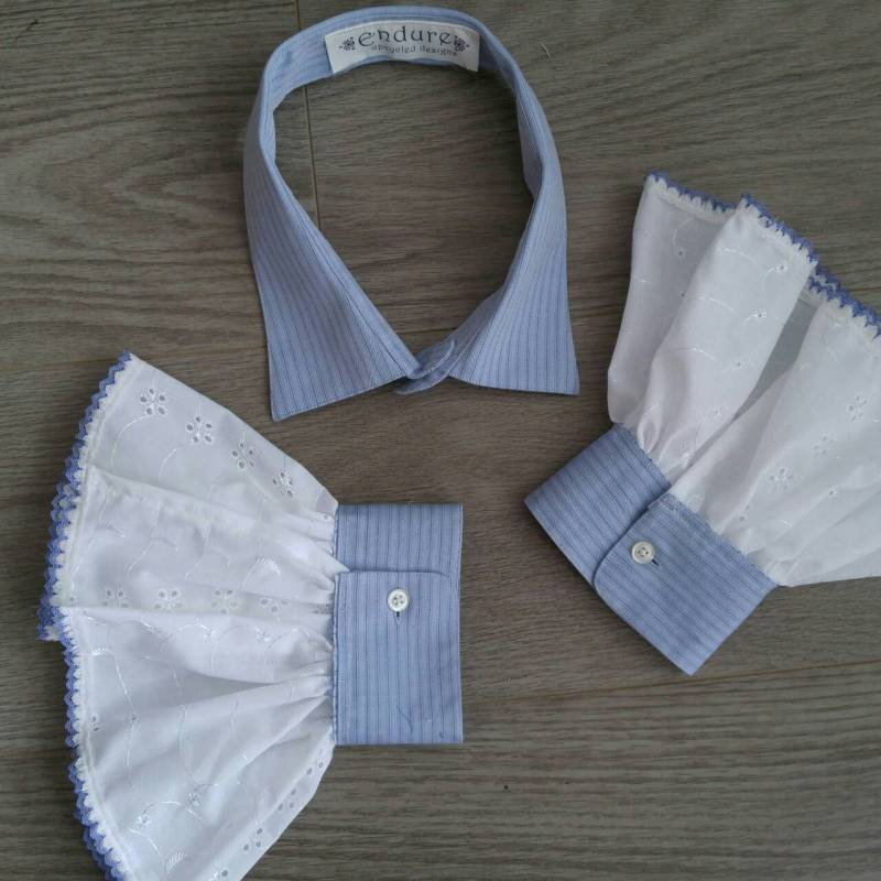 Upcycled Steampunk Kleidung - Shirt Kragen Und Manschetten, Hellblau Mit Weißer Öse Spitze Blauer Spitzen Borte, Mad Hatter, Alice Im Wunderland von enduredesigns