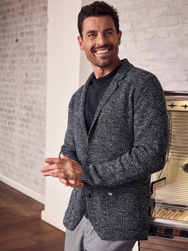 engbers Herren Stricksakko Schwarz regular gemustert Reverskragen von engbers